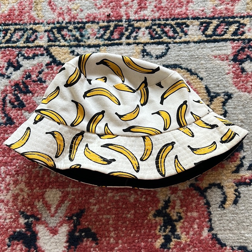 banana bucket hat!!